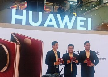 HUAWEI Mate XT