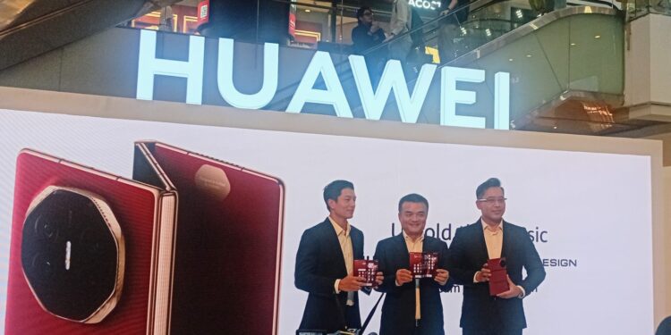 HUAWEI Mate XT