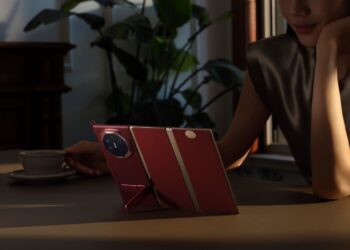 HUAWEI Mate XT