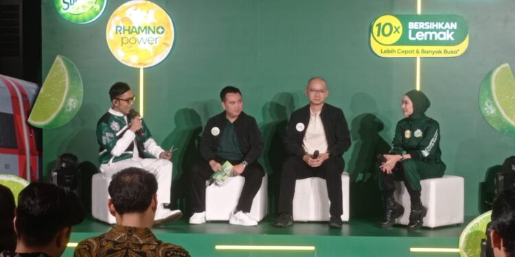Zaskia Adya Mecca Dukung Ibu Indonesia Jadi Lebih Efisien Lewat Kampanye #BersihSecepatWhoosh Bersama Sunlight dan KCIC