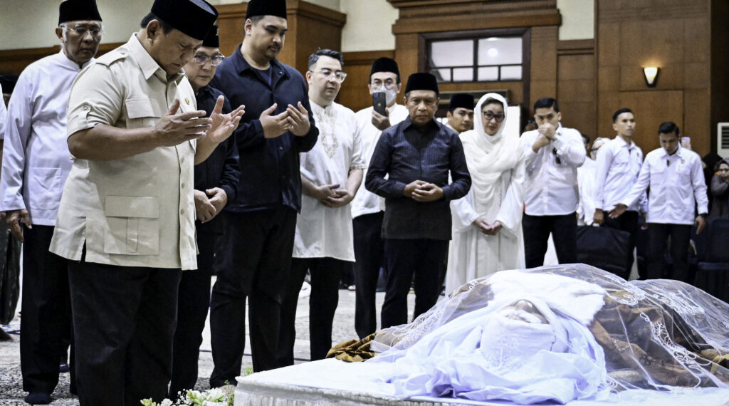 Presiden Prabowo Subianto Melayat Almarhum Eddie Mardjoeki Nalapraya: Beliau Contoh Patriot Sejati 1 Presiden Prabowo Subianto