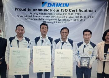 PT Daikin Industries Indonesia Resmi Kantongi Sertifikat ISO 9001:2015 , ISO 45001:2018 , dan ISO 14001:2015 dari PT TUV Rheinland Indonesia 1 PT Daikin Industries Indonesia
