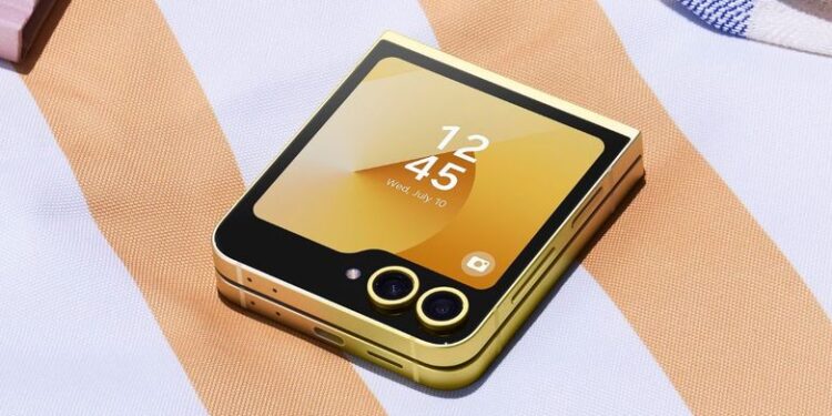 Samsung Siapkan Galaxy Z Flip Versi Terjangkau, Tinggalkan Label FE 1 Galaxy Z Flip