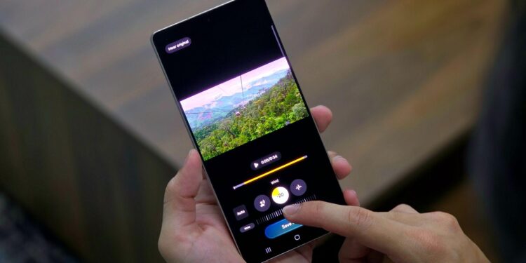 Tips Editing Lebih Cepat Pakai Auto Trim dan Audio Eraser di Galaxy AI! 1 SAMSUNG GALAXY s25