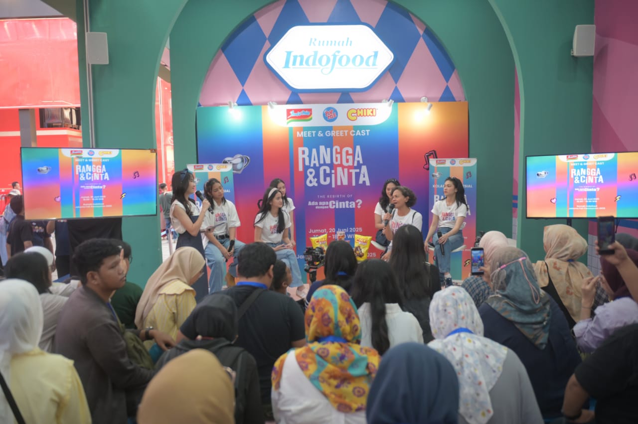 Baper! Geng Cinta dan Rumah Indofood Merayakan Kisah Romantis di Jakarta Fair 2025 3 3049b2db b043 4d68 b303 88a605b324a7 - Baper! Geng Cinta dan Rumah Indofood Merayakan Kisah Romantis di Jakarta Fair 2025