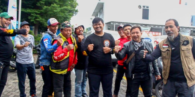 Senyum Yatim Dan Duafa, Kolaborasi All Bikers dengan Alumni SMPN 34 Pademangan