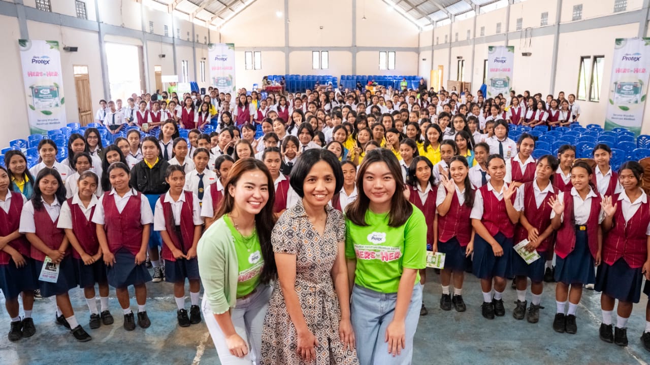 aba61588 3f9a 4363 91a8 7895f84e1309 - Memperingati Hari Kebersihan Menstruasi, Hers Protex Donasikan 2.003 Pack Pembalut dan Edukasi Kesehatan Menstruasi di NTT