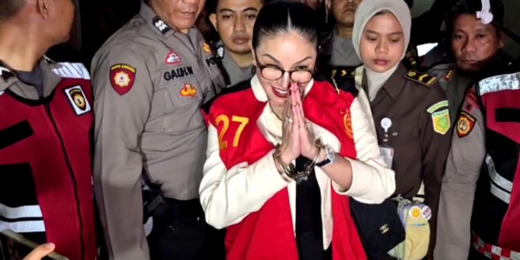 Sidang Nikita Memanas, Reza Gladys Ungkap Dugaan Permintaan Uang untuk Bungkam Mulut 1 Sidang Nikita Memanas, Reza Gladys Ungkap Dugaan Permintaan Uang untuk Bungkam Mulut