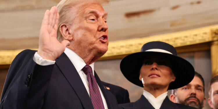 Presiden Amerika Serikat (AS) Donald Trump dalam satu acara inagurasi di The Rotunda of the U.S. Capitol, Washington, beberapa waktu lalu.
