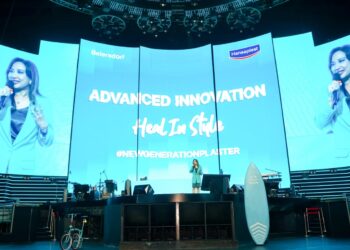 PLESTER HIDROKOLOID: Health Care Director Beiersdorf Indonesia Vivilya Lukman dalam sesi talkshow saat peluncuran plester perawatan luka Hansaplast Second Skin Protection di di The H SCBD, Senayan, Kebayoran Baru, Jakarta Selatan, Rabu (9/7/2025).