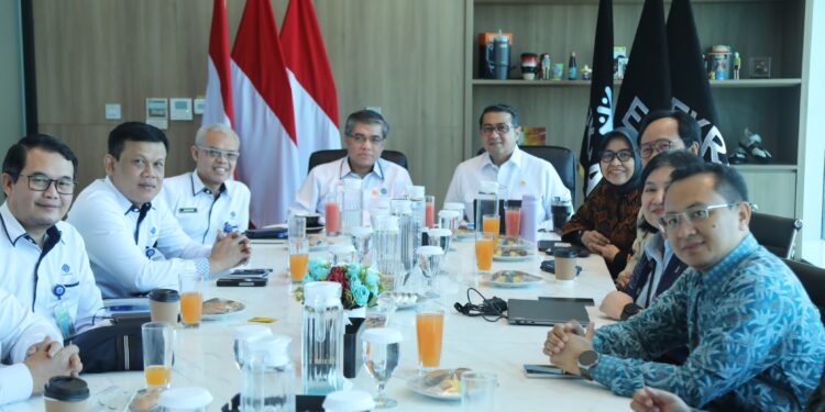 Menaker dan Menkraf Lakukan Pertemuan Bahas Potensi Kerjasama di Sektor Kreatif