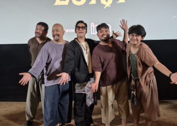 “Senyum Membawa Luka” Hadir dengan Nuansa Baru, Enam Komedian Gabung di Soundtrack Film Kang Solah From Kang Mak X Nenek Gayung