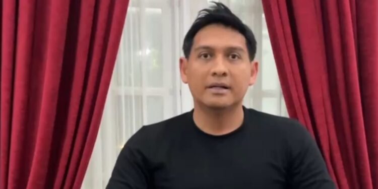 Lucky Hakim Lepas Ribuan Ular di Sawah Indramayu, Perang Besar Lawan Hama Tikus