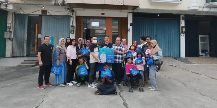 PT. AAA Greencell Internasional dan Yayasan Pelita Kasih Hadirkan Terapi Kesehatan bagi Anak Nelayan Marunda