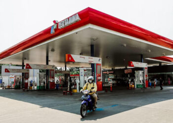 Pertamina Diminta Perluas Inovasi Layanan SPBU untuk Kepuasan Konsumen 3 BBM, Pertamina, Pertamax