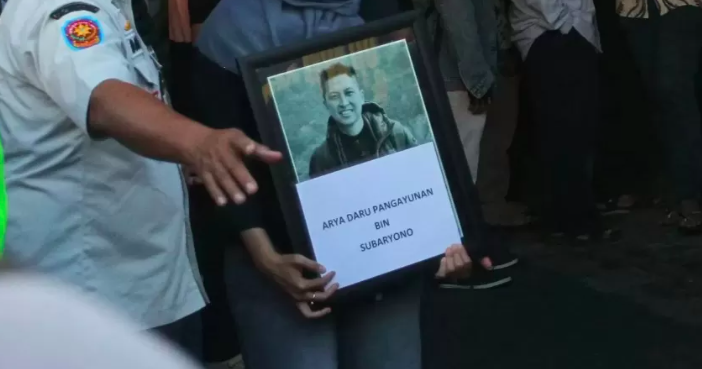DPR Minta Polisi Tuntaskan Penyelidikan Kematian Diplomat Arya Daru Pangayunan dengan Transparan 1 diplomat Arya Daru