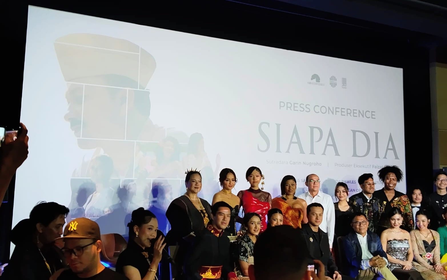 aef3f55f 3af8 4c87 be74 394908442d0d - "Siapa Dia" Kisah Cinta dan Sejarah dalam Balutan Musikal Epik Garin Nugroho