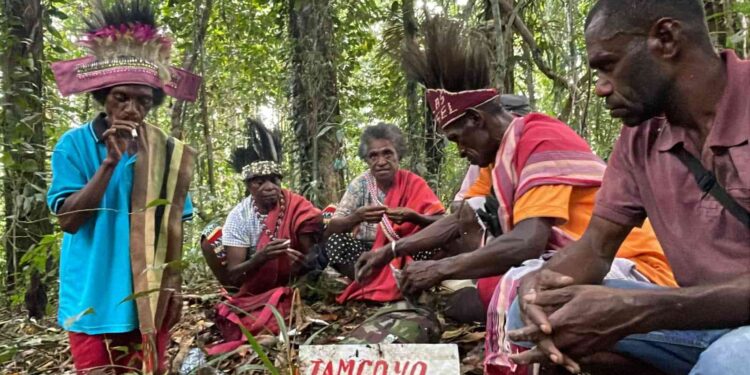 Menhut Raja Juli Berhasil Meningkatkan Proses dan Penetapan Hutan Adat Hampir 400 Ribu Hektare