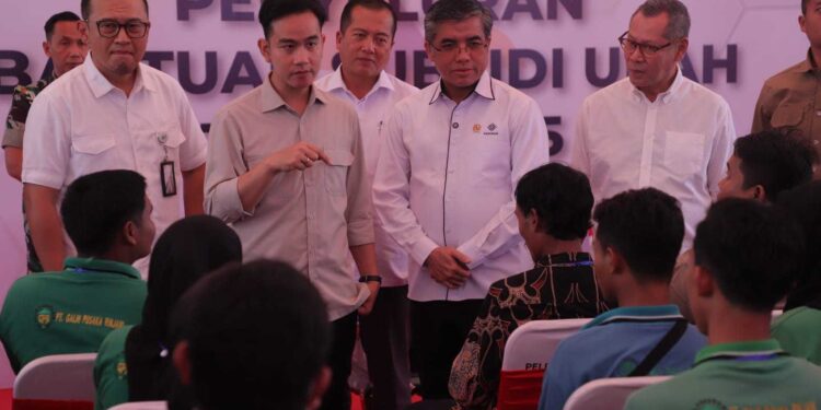 Wapres Gibran dan Menaker Yassierli ke Lombok, Pastikan Distribusi BSU Tepat Sasaran