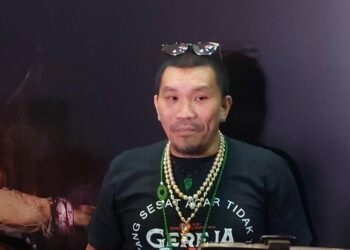 Mongol Stres Rela Dibayar Murah Demi Pesan Moral di Film “Gereja Setan”