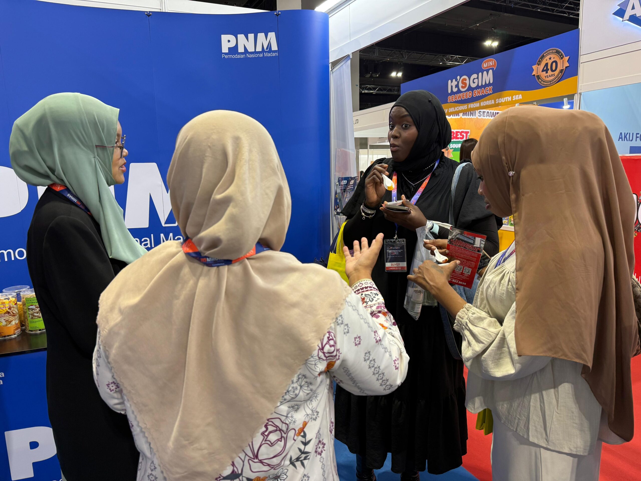 Manisan Terong Ungu Binaan PNM Mekaar Tampil di MIHAS 2025 2 IMG 20250919 WA0029 scaled - Manisan Terong Ungu Binaan PNM Mekaar Tampil di MIHAS 2025