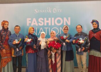 Dwi Wahyuni Angkat Batik Depok di Fashion Nation 2025 Lewat Koleksi Hegemoni 7 IMG 20250922 WA0035 - Dwi Wahyuni Angkat Batik Depok di Fashion Nation 2025 Lewat Koleksi Hegemoni