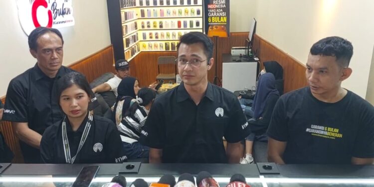 Demi Masa Depan Anak, Eza Gionino Mantap Terjun ke Bisnis Ponsel