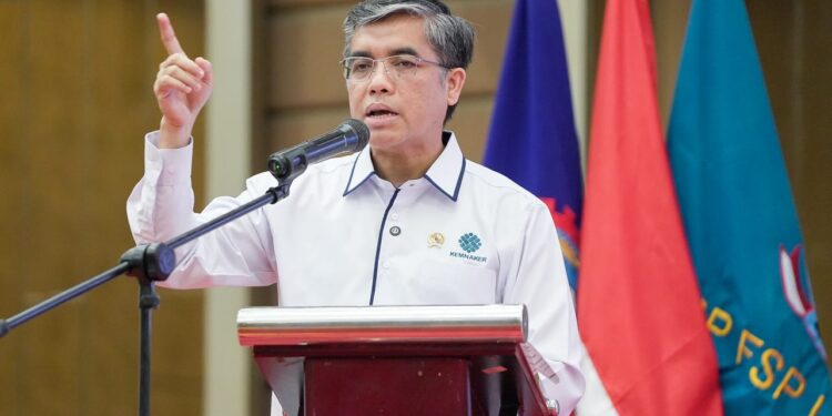 Menaker Tegaskan Pentingnya Perusahaan Patuhi WLLP Sesuai Perpres 57/2023