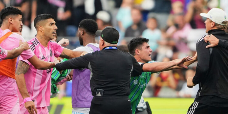 Inter Miami Merugi Akibat Ulah Luis Suarez di Final Leagues Cup 2025 1 Inter Miami