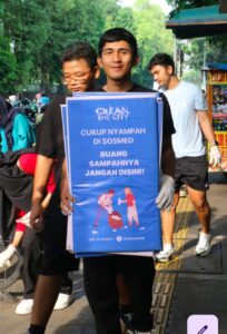 Unknown 2 2 - Aksi "Clean the City" di Jakarta Kumpulkan 46,3 Kg Sampah untuk Lingkungan Bersih