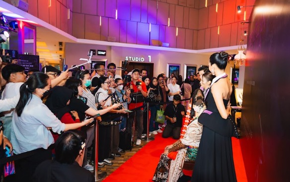 f6ebcf0a 8938 4802 8439 06f535b30062 - Gala Premiere Perempuan Pembawa Sial: Malam Mistis Bertabur Budaya Jawa