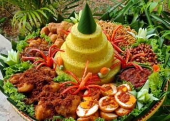 Nasi Tumpeng