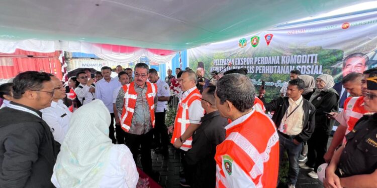 Kunjungi Perhutanan Sosial Maluku, Wamenhut Dorong Kearifan Lokal, Konservasi Hutan, dan Kebangkitan Ekonomi Hijau Indonesia
