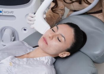 Wulan Guritno Buka-Bukaan Insecurities & Rahasia Di Balik Bare Face-Nya Untuk Pertama Kali 7 ZAP CLINIC