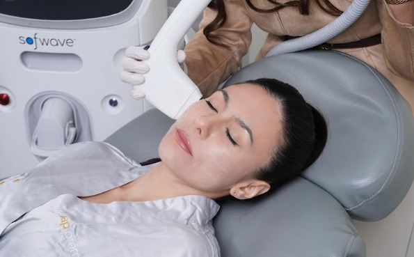 Wulan Guritno Buka-Bukaan Insecurities & Rahasia Di Balik Bare Face-Nya Untuk Pertama Kali 1 ZAP CLINIC