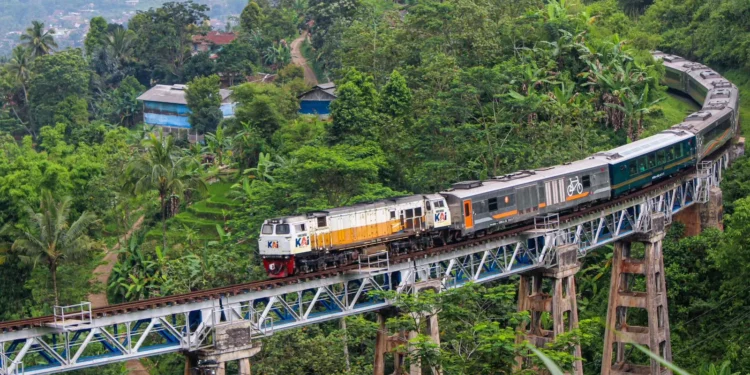 Jalur Kereta Api