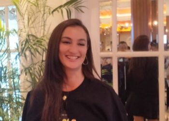 Atiqah Hasiholan Jalani Tantangan Baru: Menari sebagai Dukun Lintrik dalam Film Horor Terbarunya