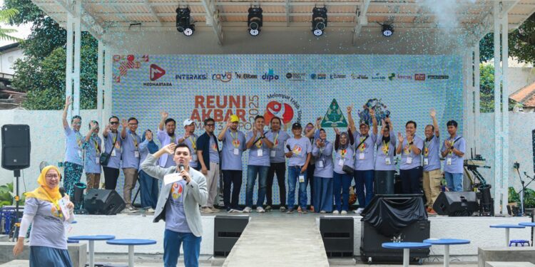 Ratusan Alumni SMAN 3 Depok Rayakan Reuni Akbar dan Resmikan Ikatan Alumni 1 IMG 20251028 WA0001 - Ratusan Alumni SMAN 3 Depok Rayakan Reuni Akbar dan Resmikan Ikatan Alumni