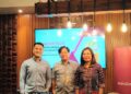 Ki-ka: Dr. Jeffry Beta Tenggara, Sp.PD-KHOM, Spesialis Penyakit Dalam Sub Spesialis Hematologi Onkologi Medik, Dr. Feddy – Medical Director, AstraZeneca Indonesia, Inge Samadi-Executive Director Siloam Hospitals Kebon Jeruk, pada acara Edukasi Media bertajuk: ”Kenali dan Pahami: Kanker Hati Tipe Hepatocellular Carcinoma (HCC) di Jakarta, Kamis (23/10/2025) (SHANTY.A)