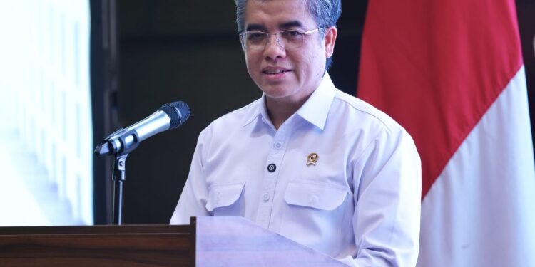 Menaker Tegaskan Pentingnya Produktivitas dalam Membangun Hubungan Industrial Transformatif 1 Menaker Tegaskan Pentingnya Produktivitas dalam Membangun Hubungan Industrial Transformatif