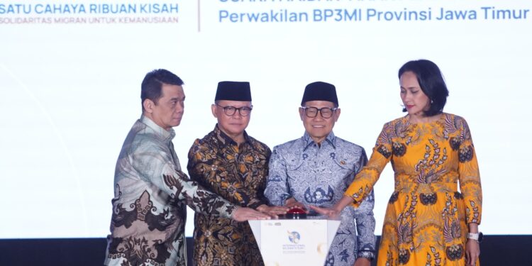 Puncak Perayaan Hari Migran Internasional, Menteri P2MI Luncurkan 8 Strategi Nasional Tingkatkan Daya Saing Pekerja Migran 1 MENTERI P2MI