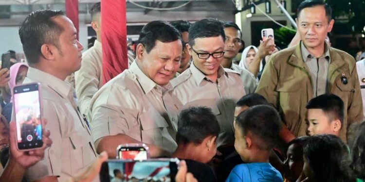 Presiden Prabowo Habiskan Malam Tahun Baru Bersama Warga Terdampak Bencana di Tapanuli Selatan 1 Malam Tahun Baru