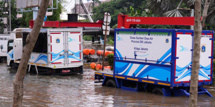 22 Pompa Mobile Dikerahkan Atasi Genangan di Jakarta Utara 1 Banjir