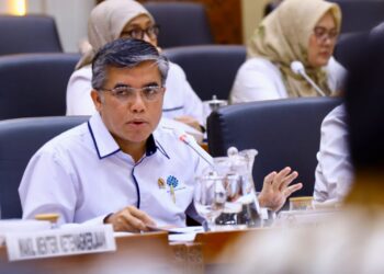 Menaker Yassierli: Upah Minimum Harus Makin Dekat Kebutuhan Hidup Layak 3 Menaker Yassierli: Upah Minimum Harus Makin Dekat Kebutuhan Hidup Layak