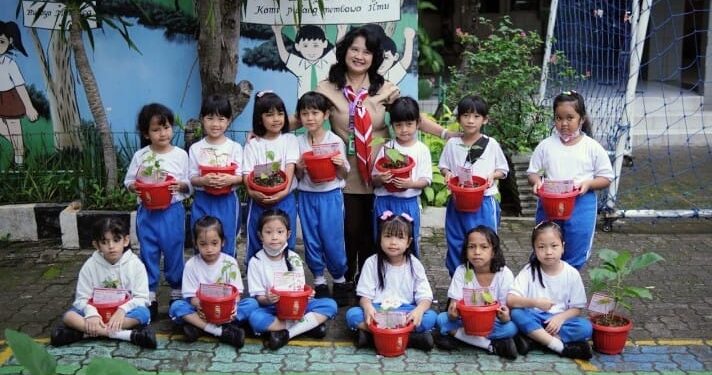 Ribuan Siswa se-Jakarta Diajak Peduli Lingkungan Lewat Penanaman 3.000 Pohon 1 Peduli Lingkungan