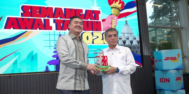 Menaker Yassierli Mendapat Penghargaan Sebagai Tokoh Inspiratif