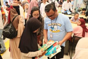 IMG 20260316 WA0028 - Menunggu Mudik Sambil Membaca, 24 Ribu Buku Anak Dibagikan di Titik Transportasi
