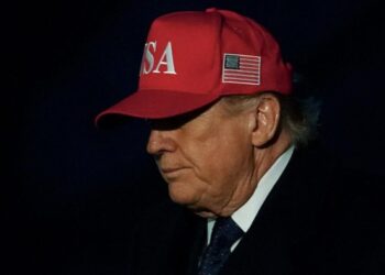 TEKANAN PUBLIK: Presiden Amerika Serikat Donald Trump. (Foto Ilustrasi: REUTERS/Nathan Howard)