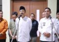 BANTUAN SOSIAL: Menteri Sosial RI Saifullah Yusuf memberi sambutan dalam sosialisasi DTSEN oleh Kementerian Sosial RI kepada para camat, kepala desa, lurah, dan operator Sistem Informasi Kesejahteraan Sosial Next Generation (SIKS-NG) di Gedung Swatantra Wibawa Mukti, Kompleks Pemerintah Kabupaten Bekasi, Cikarang Pusat pada Rabu (4/3/2026). (FOTO: WAYTRI/KORANINDOPOS.COM)