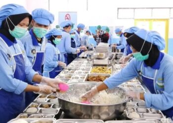 Banggar DPR dan Seskab Tegaskan MBG Tidak Gunakan Anggaran Pendidikan